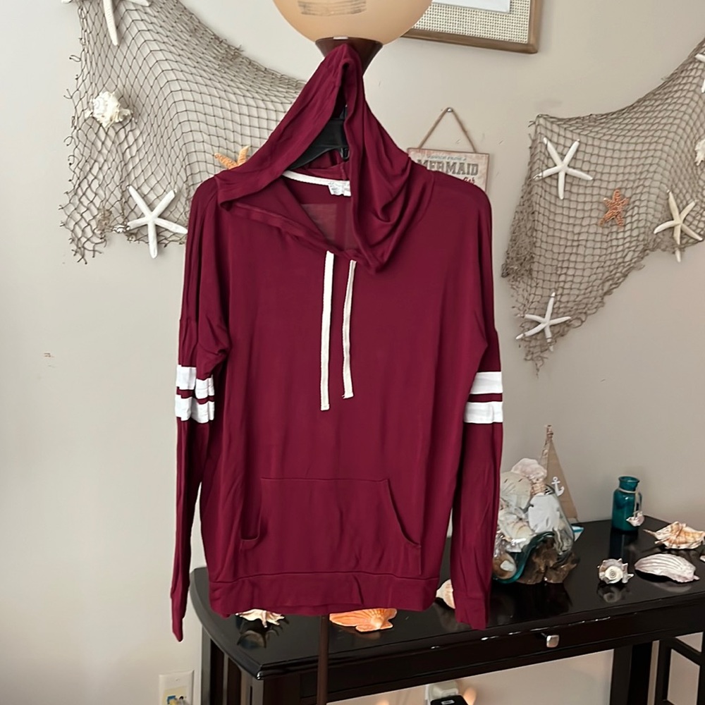 XL womens long sleeve burgundy hooded shirt